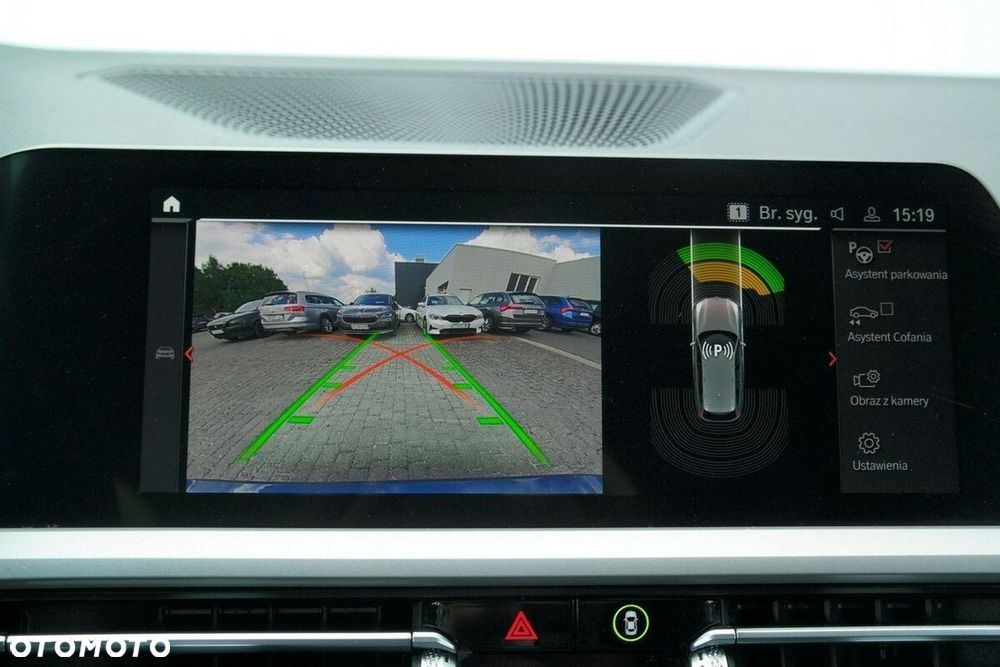 BMW Seria 3 330i Advantage sport - 27