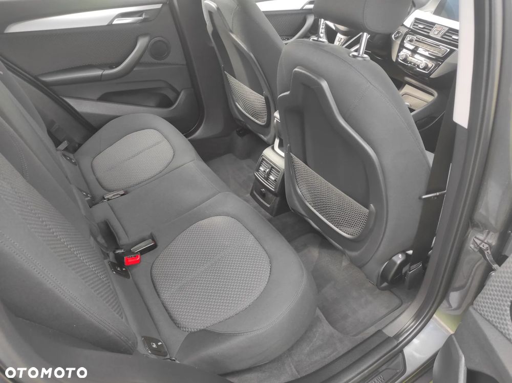 BMW X1 xDrive20i - 12