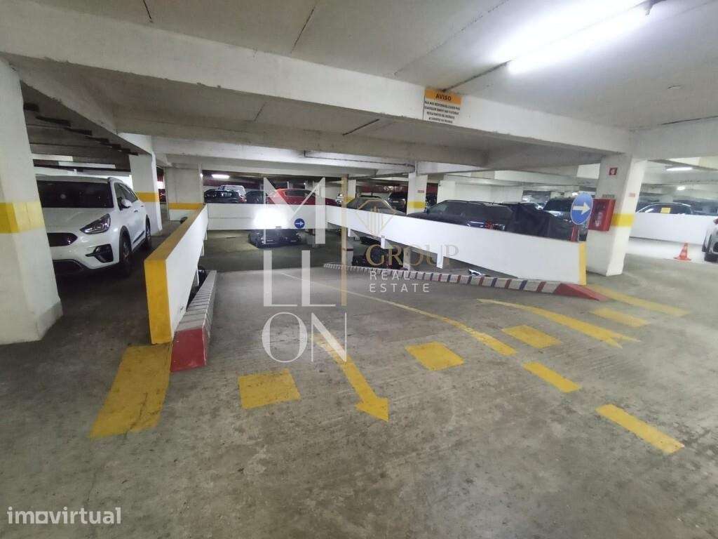 Parque de Estacionamento | 136 Lugares | Porto - Grande imagem: 2/9