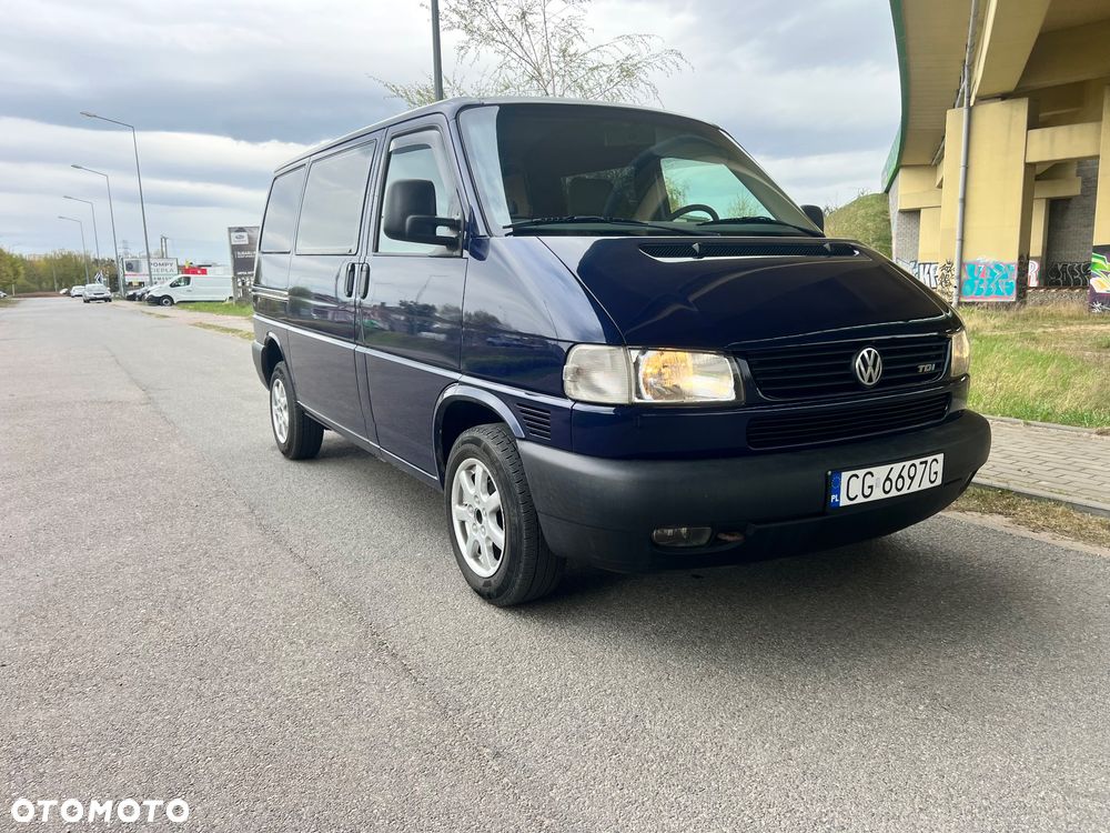Volkswagen Transporter - 1