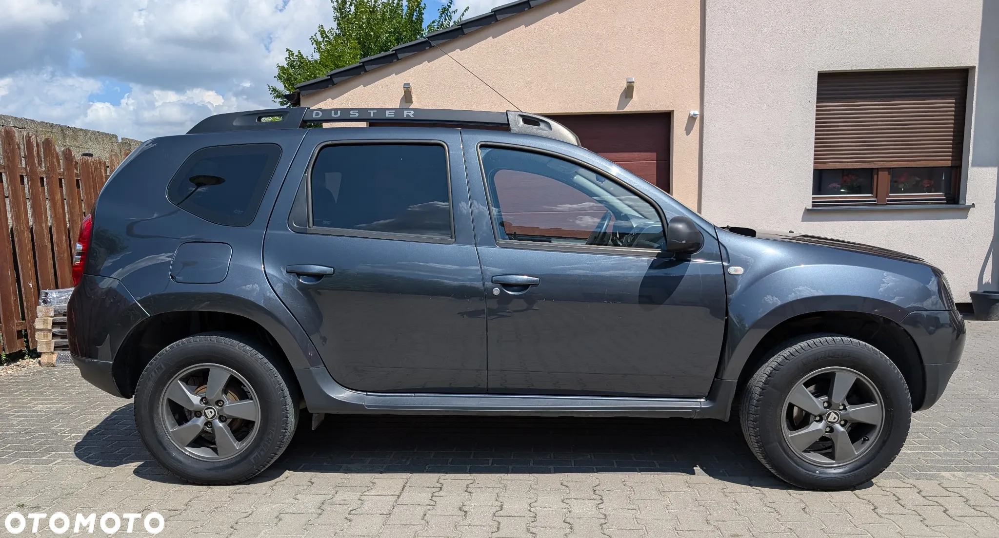 Dacia Duster 1.6 SCe Laureate S&S - 3