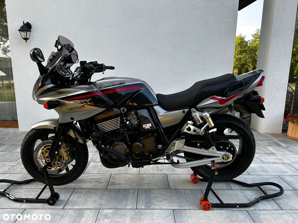 Kawasaki ZRX - 2