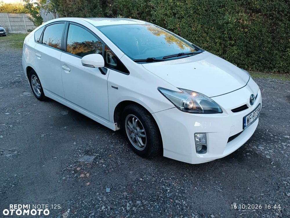 Toyota Prius 2011 photo 2