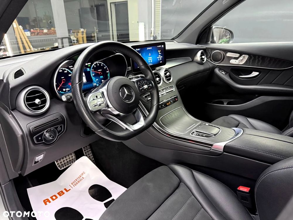Mercedes-Benz GLC 300 de 4-Matic Business Edition - 26