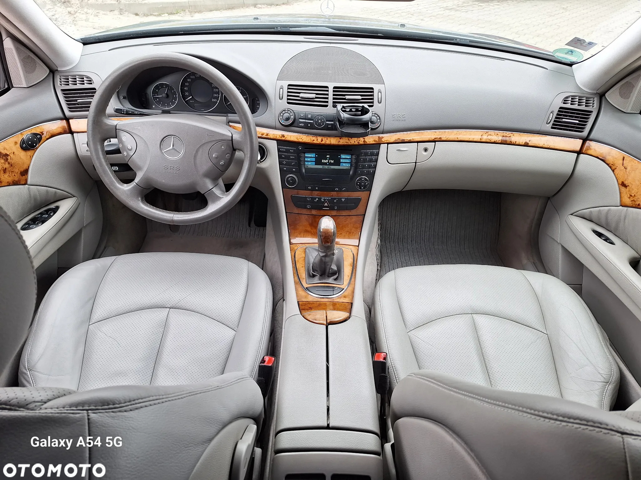 Mercedes-Benz Klasa E 220 CDI T Elegance - 3