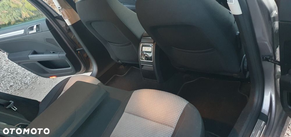 Skoda Superb 1.8 TSI Ambition DSG - 11