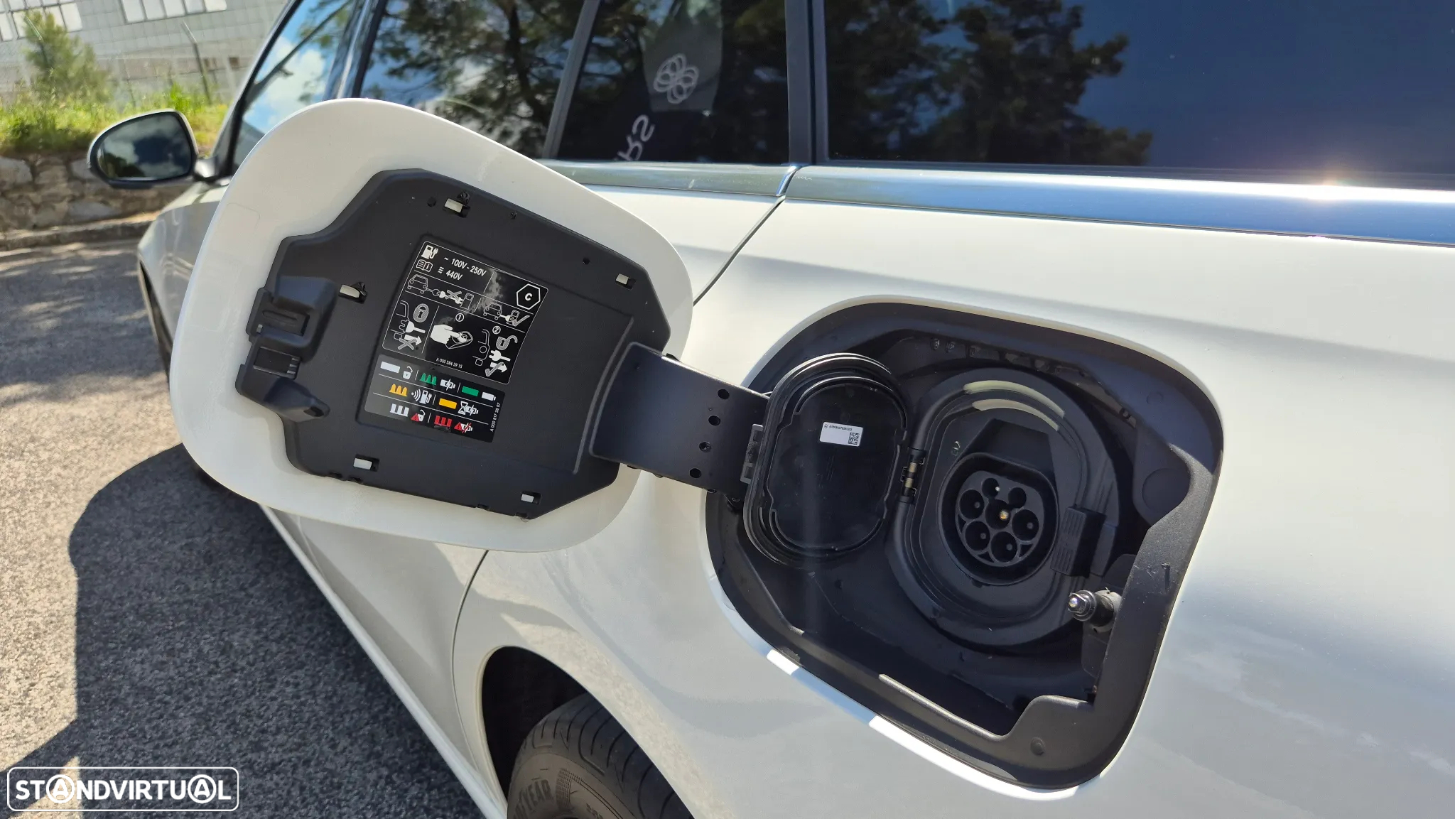 Mercedes-Benz C 300 e Avantgarde - 15