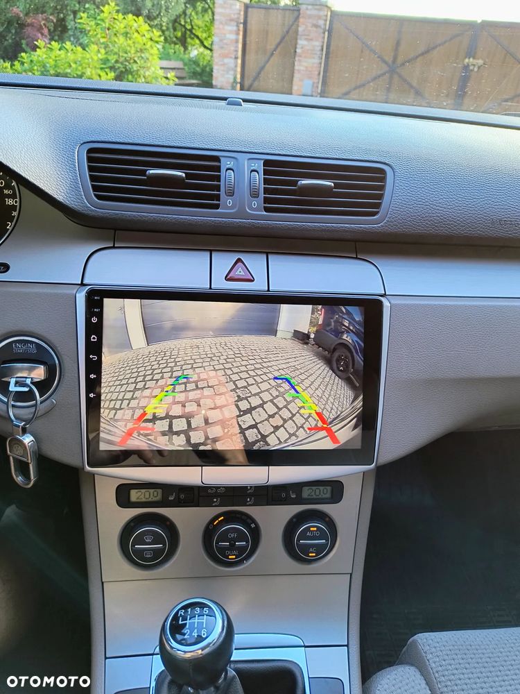 Volkswagen Passat 2.0 TDI DPF Comfortline - 24