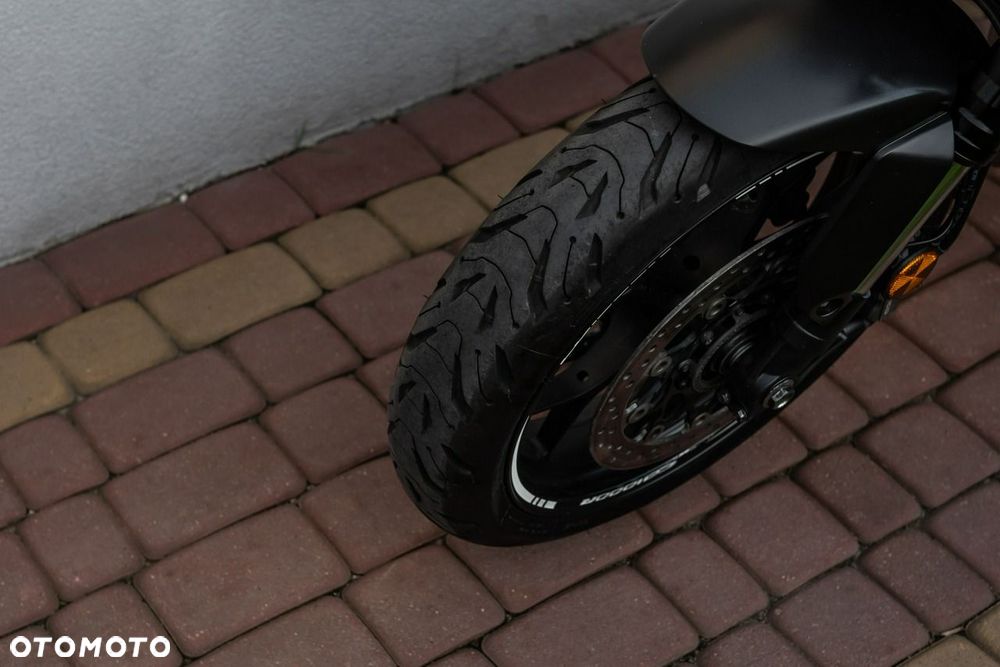 Honda CB - 8