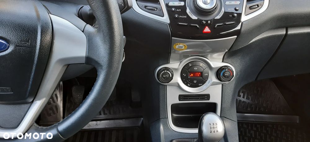 Ford Fiesta - 26