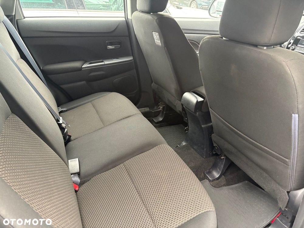 Mitsubishi ASX 1.6 Instyle - 14