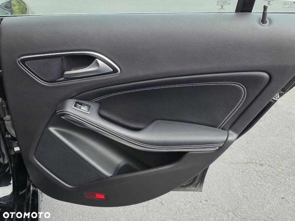 Mercedes-Benz CLA 250 4-Matic - 29