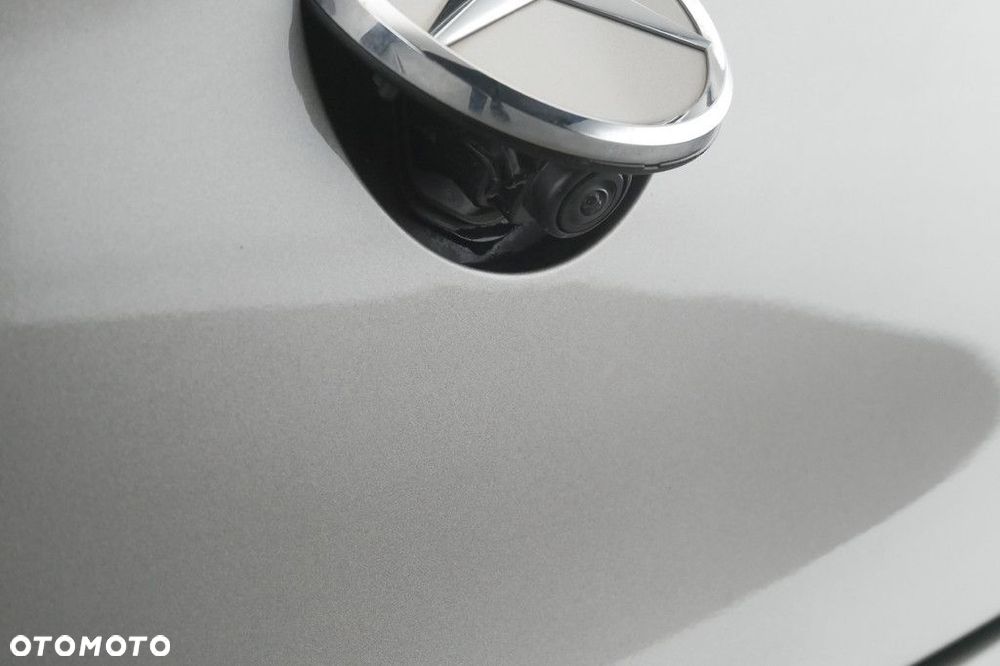 Mercedes-Benz GLC - 21