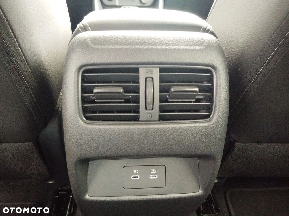 Nissan Qashqai 1.3 DIG-T mHEV N-Connecta Xtronic - 32