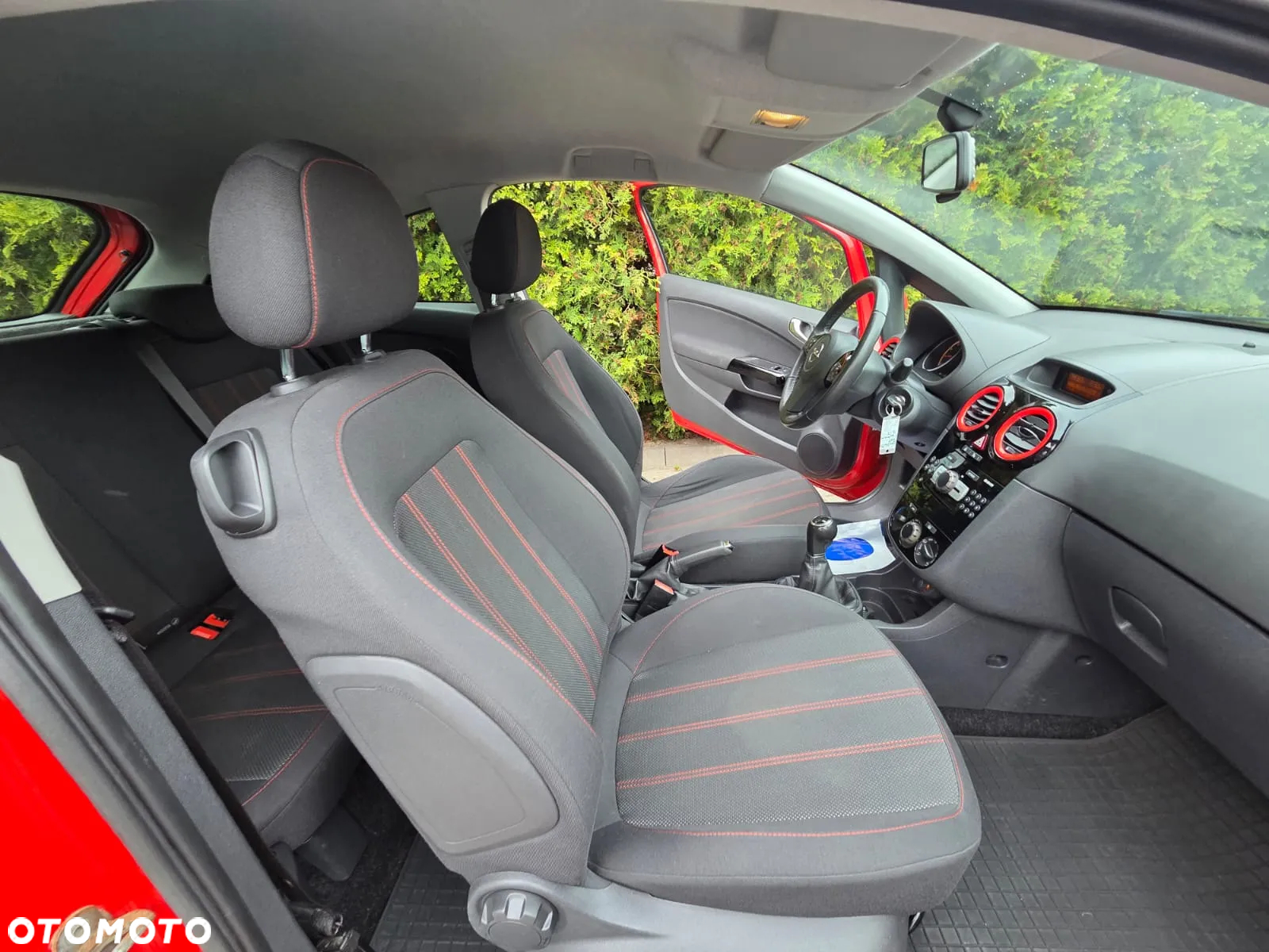 Opel Corsa 1.4 16V Color Race - 33