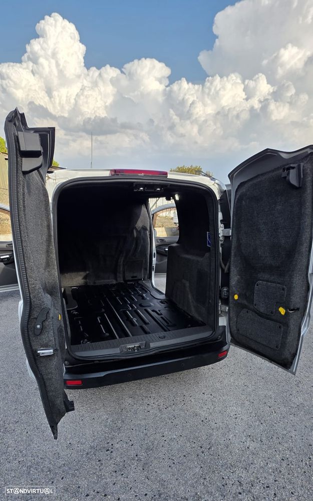 Ford Transit Connect - 21
