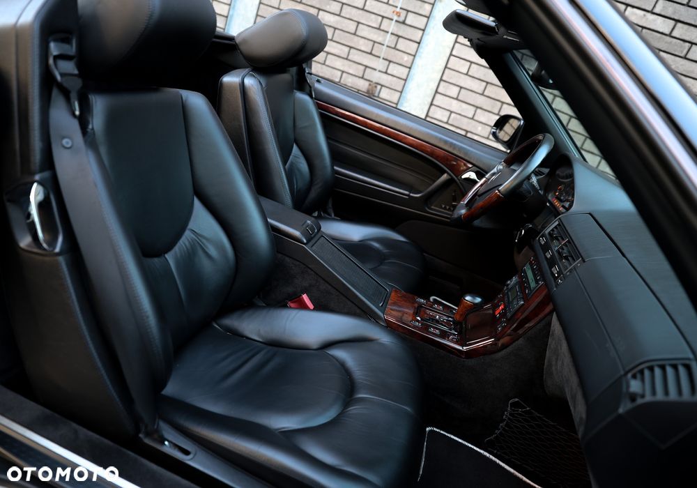 Mercedes-Benz SL - 15