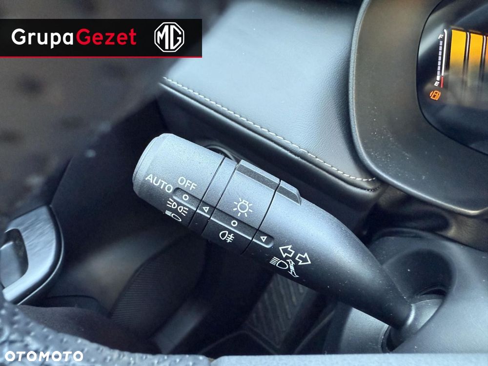 MG ZS - 12