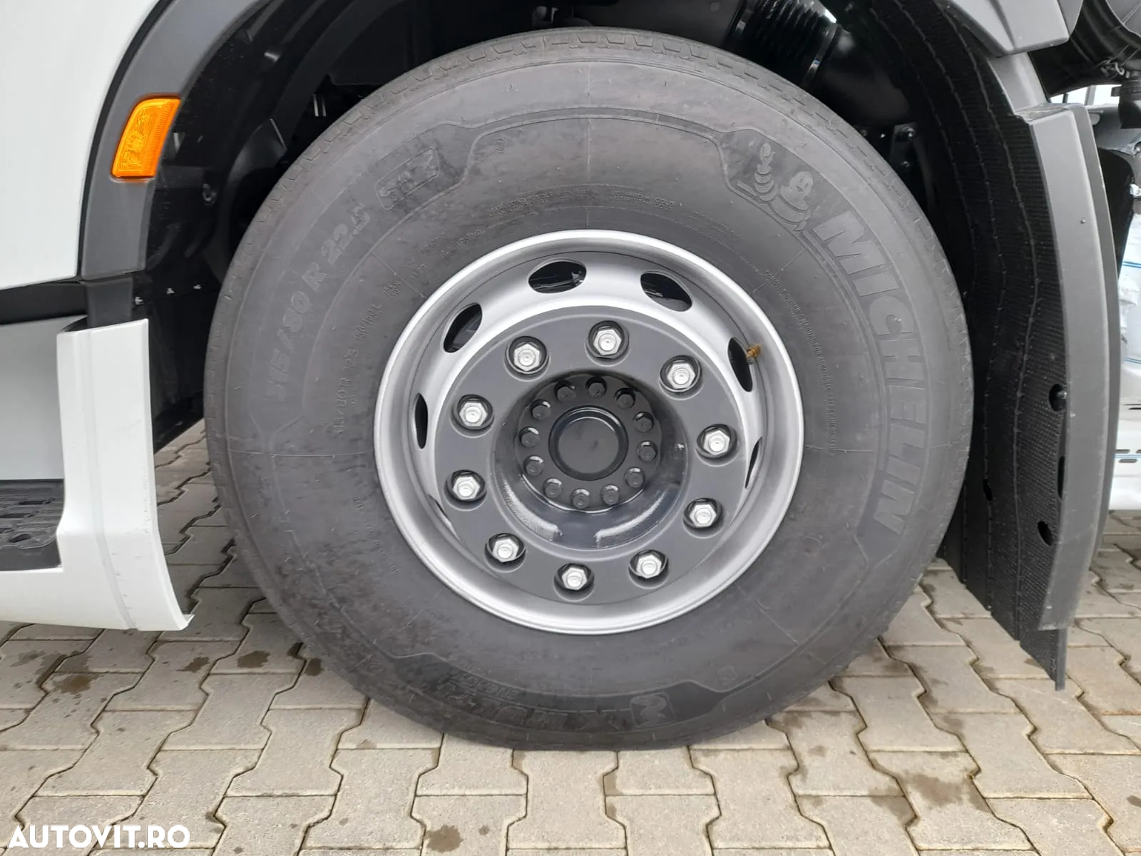 Iveco S-WAY AUTOTRACTOR - 37