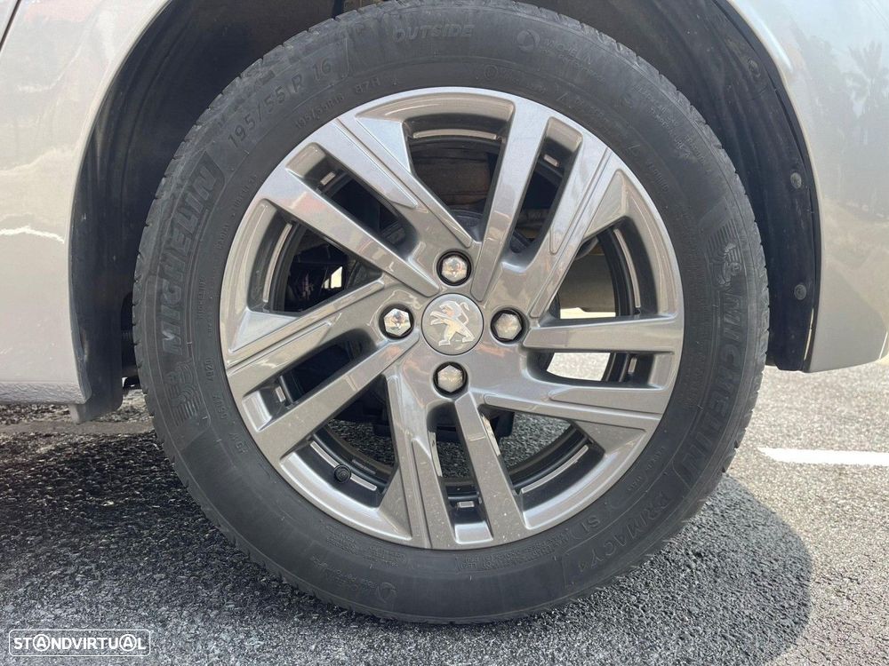 Peugeot 208 1.2 PureTech Active - 8