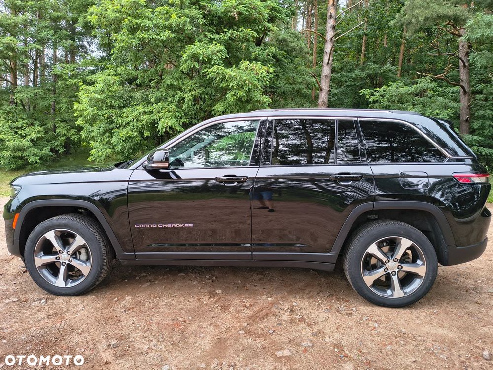 Jeep Grand Cherokee - 8