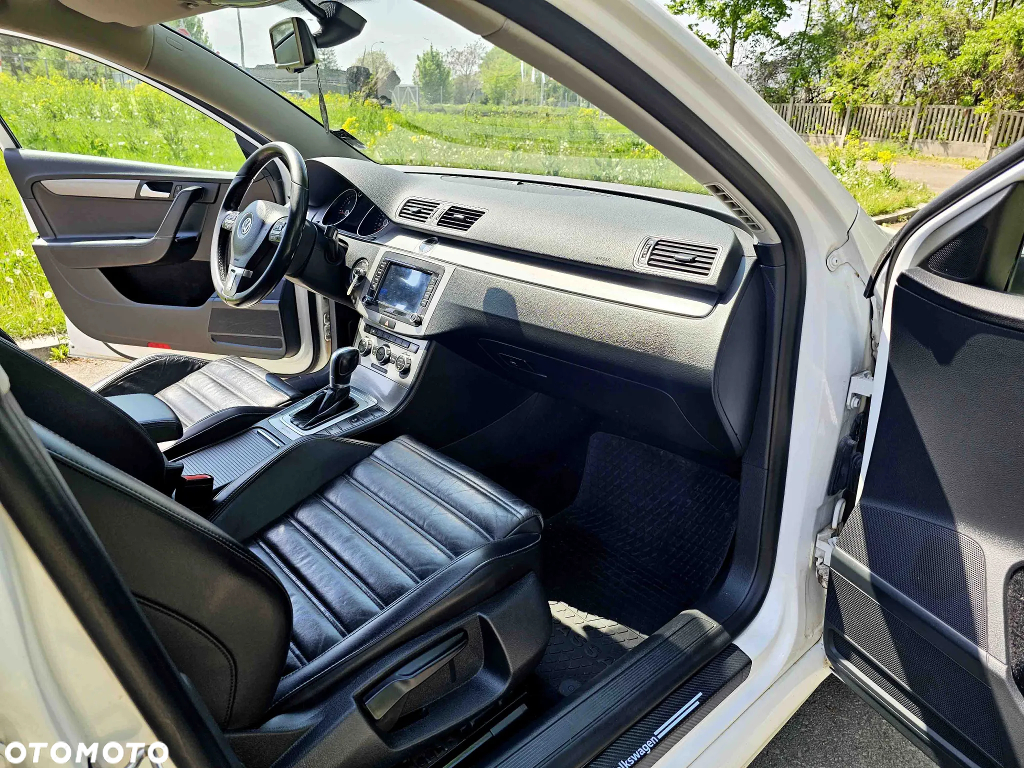 Volkswagen Passat Variant 2.0 TDI 4Motion DSG BlueMotion Tech R-Line - 16