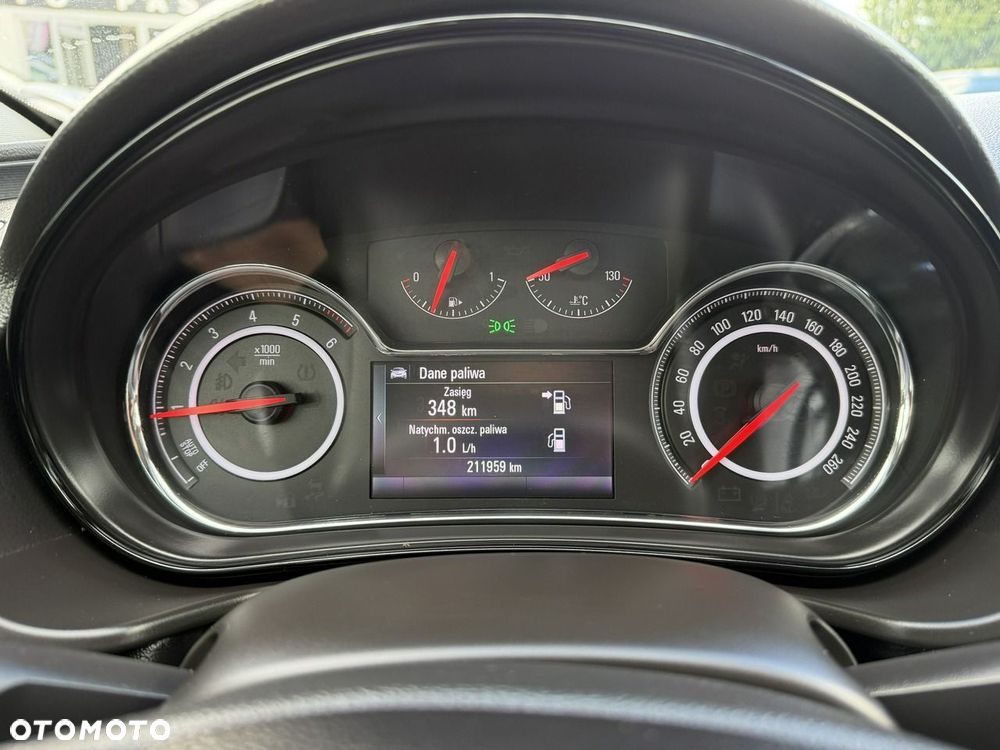 Opel Insignia - 27