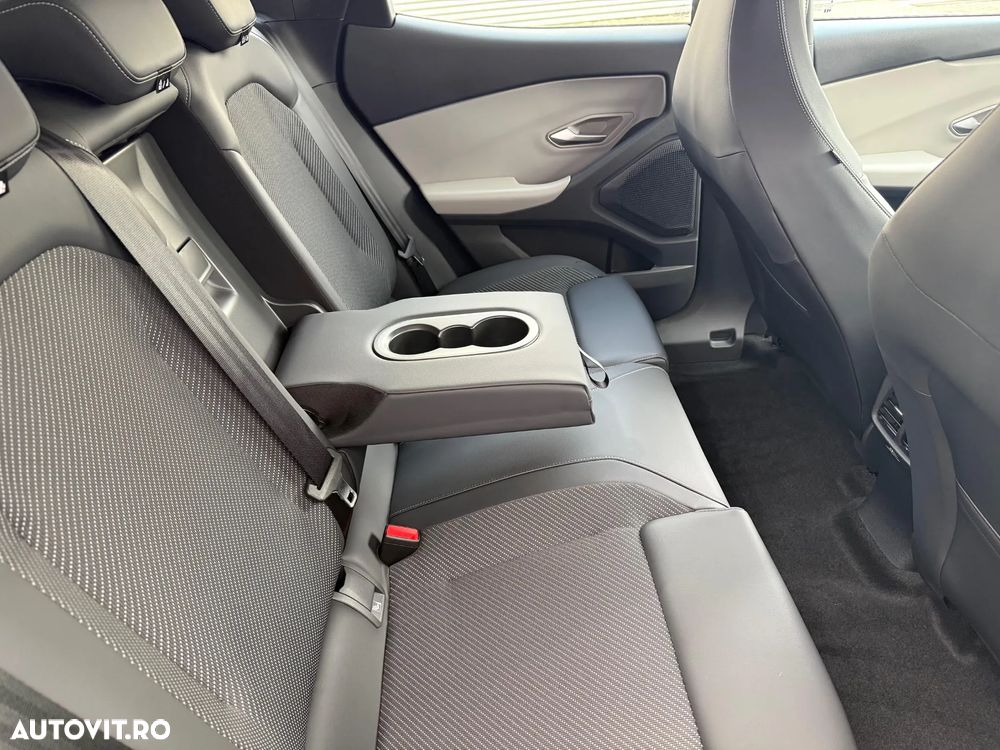 Ford Explorer RWD 77 kWh Extended Range Select - 14