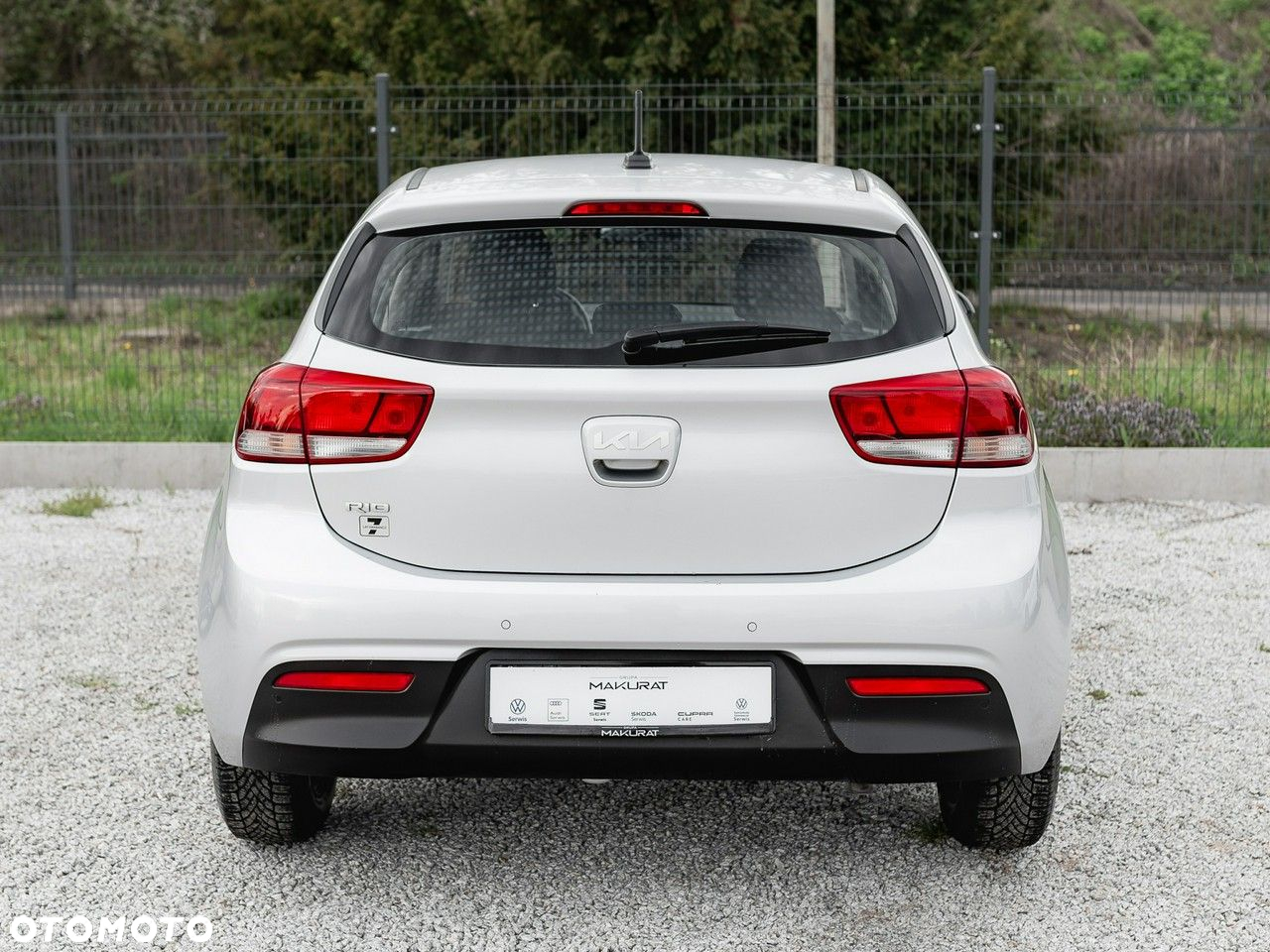 Kia Rio 1.2 M - 11