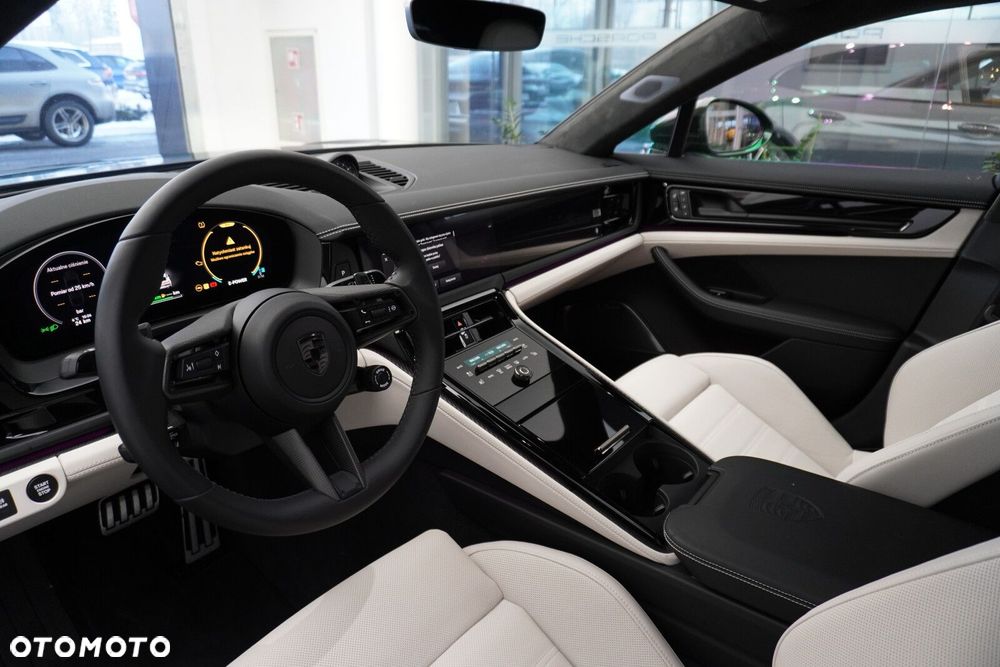 Porsche Panamera - 23