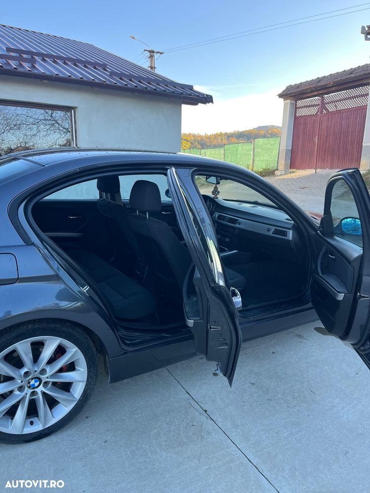 BMW Seria 3 320d - 8