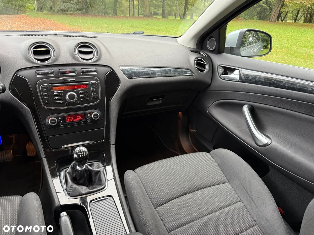 Ford Mondeo 1.6 TDCi ECOnetic Ambiente - 21