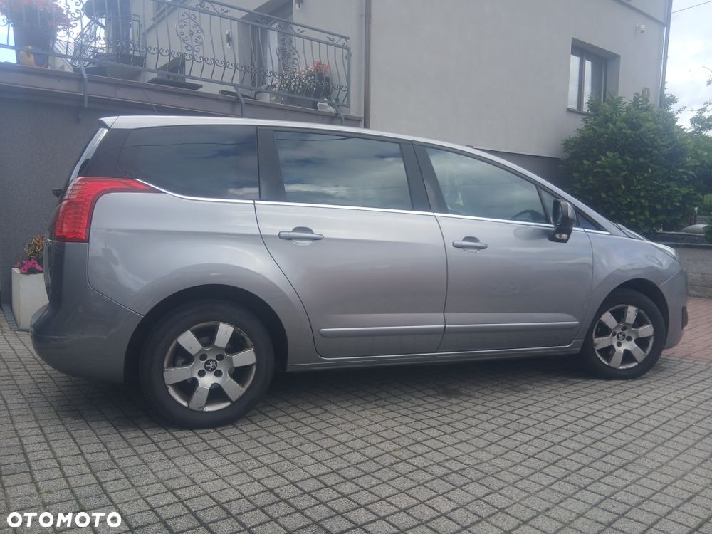 Peugeot 5008 - 3