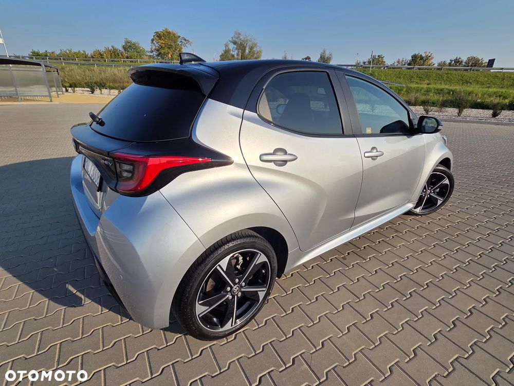 Toyota Yaris - 16
