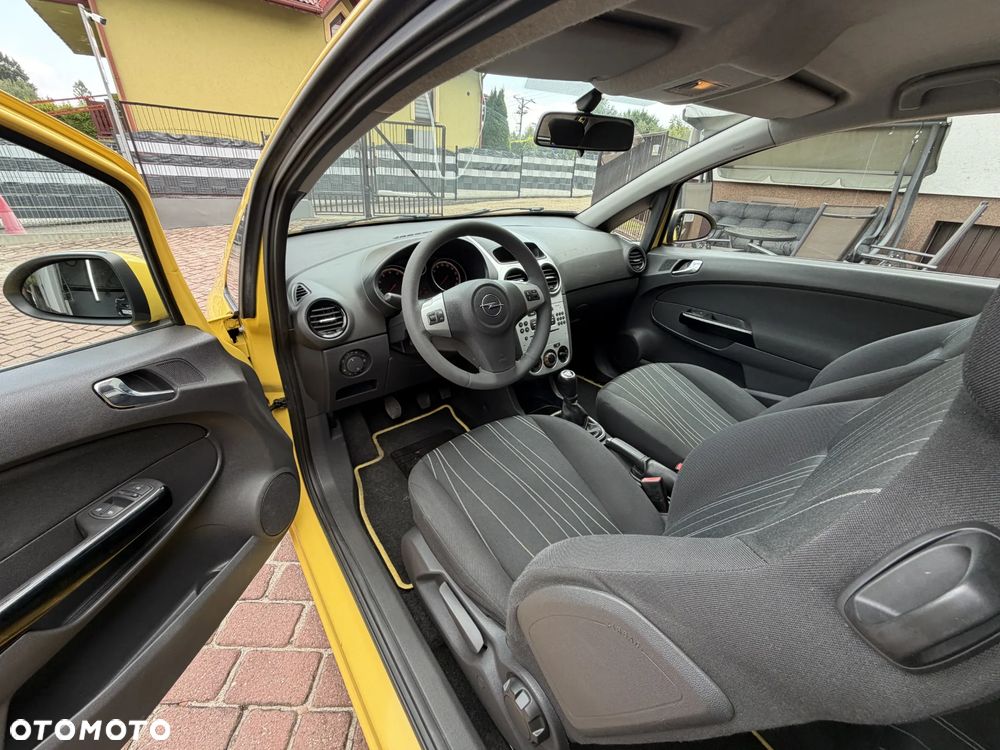 Opel Corsa 1.2 16V Color Edition - 11
