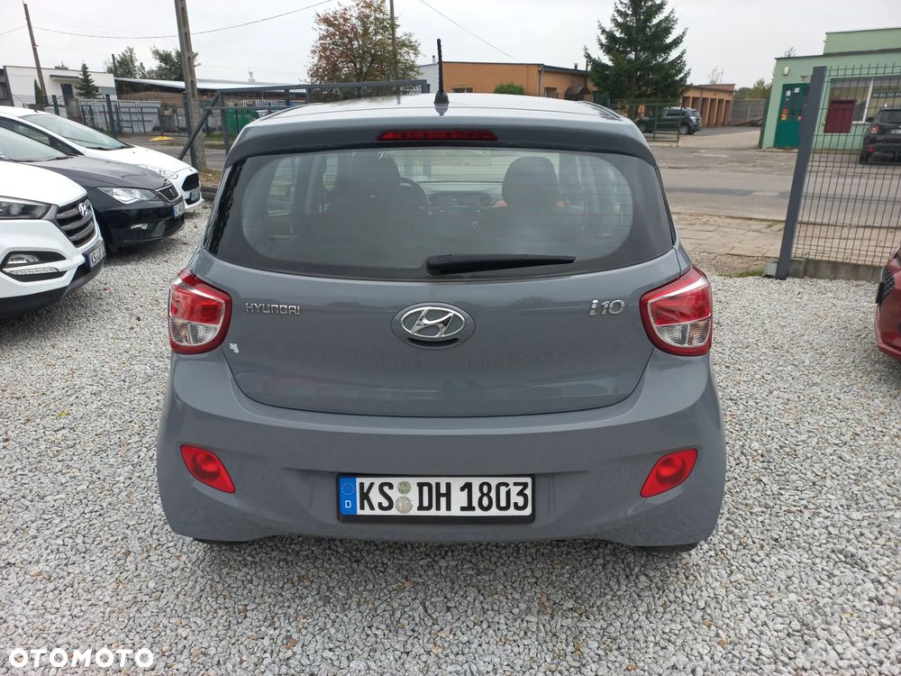 Hyundai i10 1.0 Fifa World Cup Edition - 14