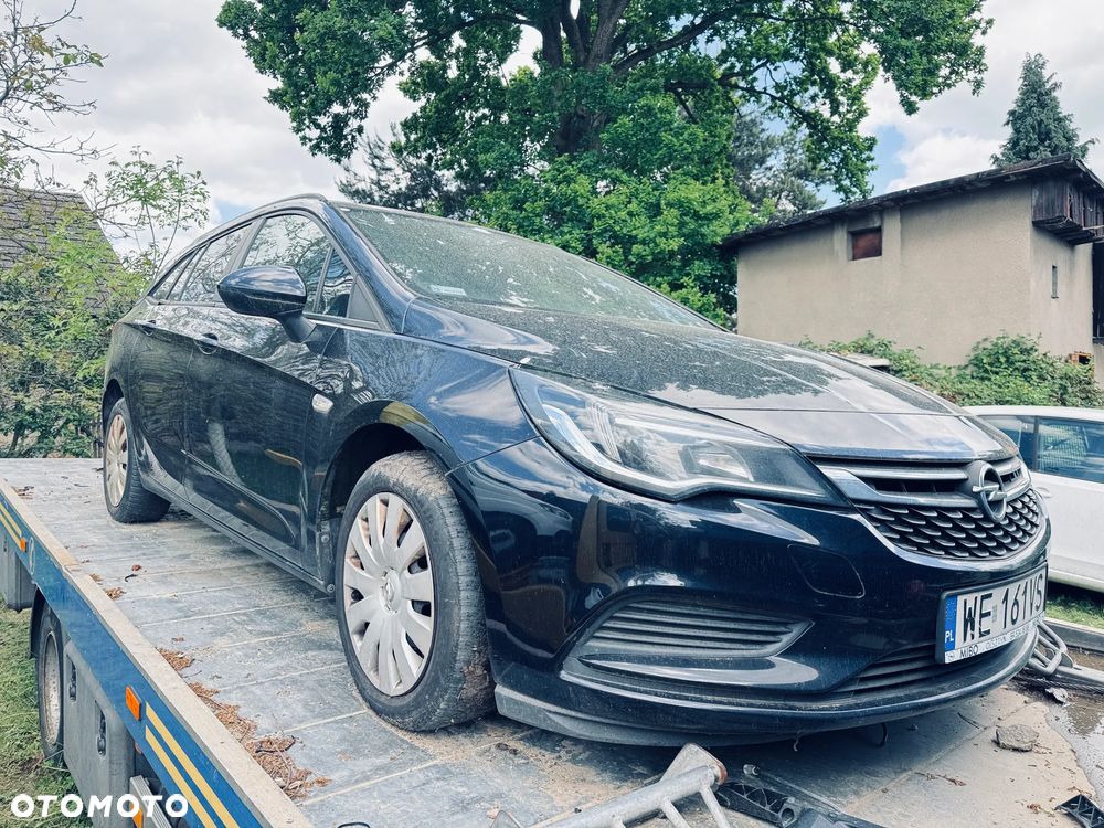 Opel Astra 1.6 CDTI Enjoy S&S - 2