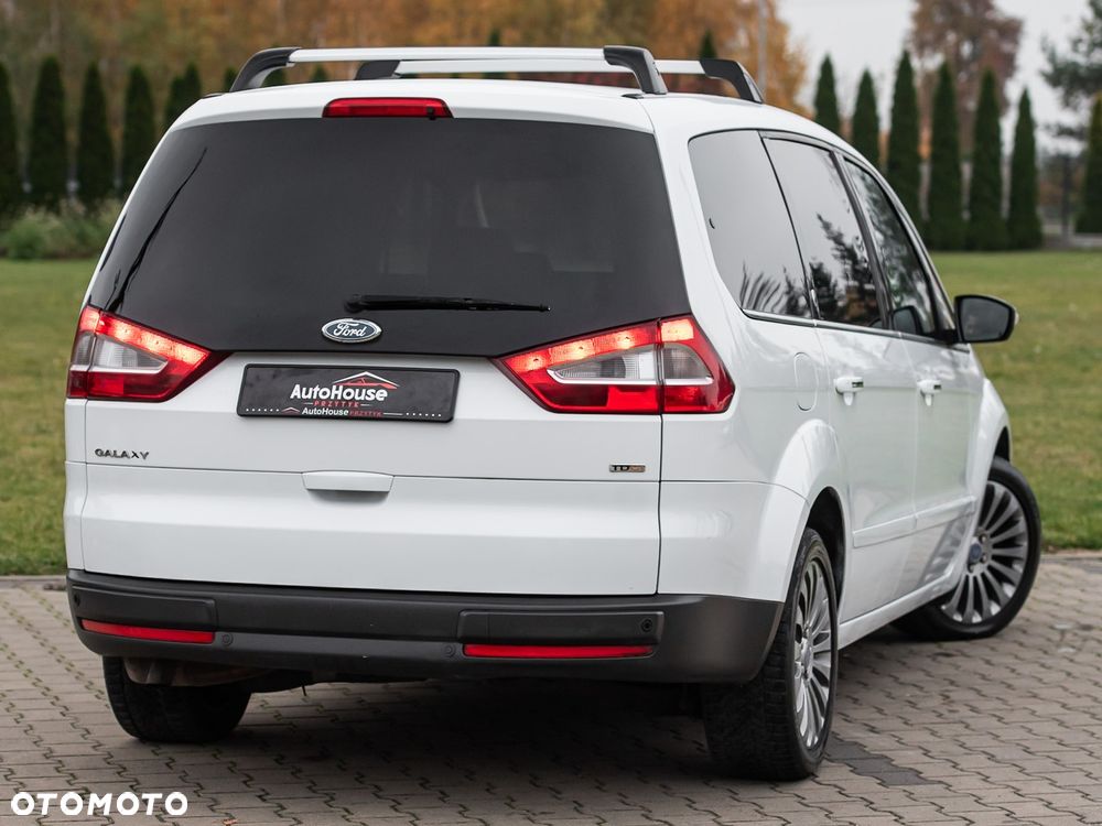 Ford Galaxy - 10
