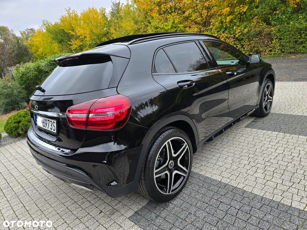 Mercedes-Benz GLA 220 4-Matic AMG Line - 38