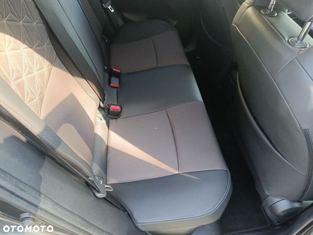 Toyota Yaris Cross Hybrid 1.5 Executive - 16