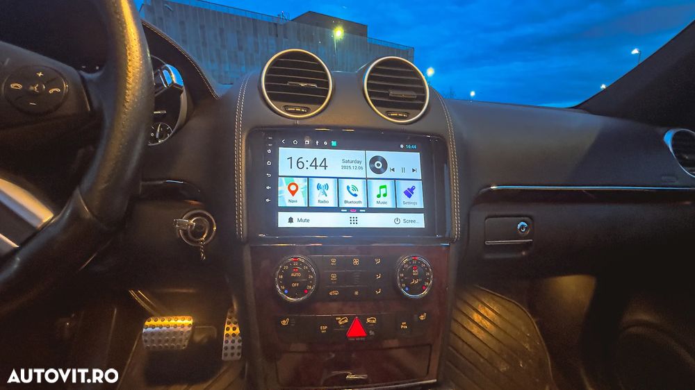 Mercedes-Benz ML - 12