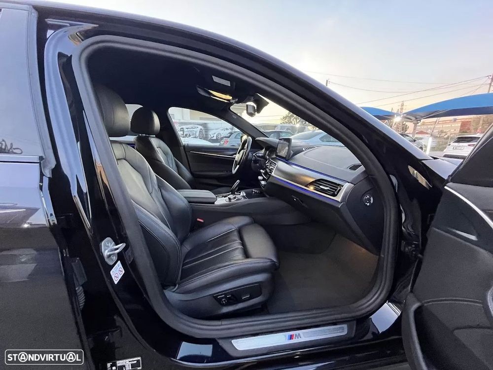 BMW 520 d Pack Desportivo M Auto - 27