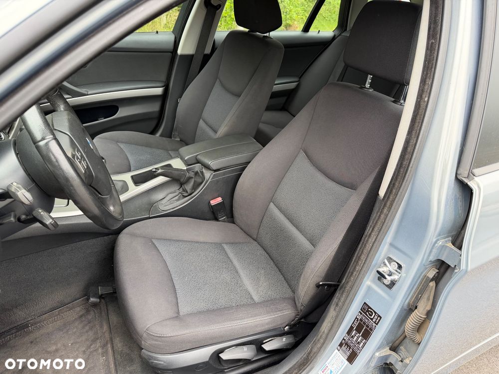 BMW Seria 3 318i Edition Exclusive - 11