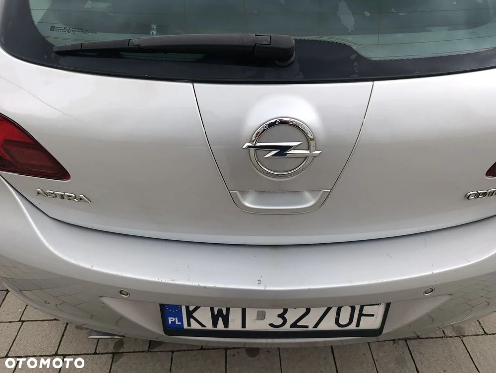 Opel Astra 2.0 CDTI Cosmo - 9