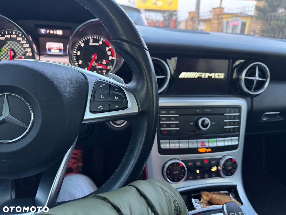 Mercedes-Benz SLC 300 9G-TRONIC Final Edition - 2