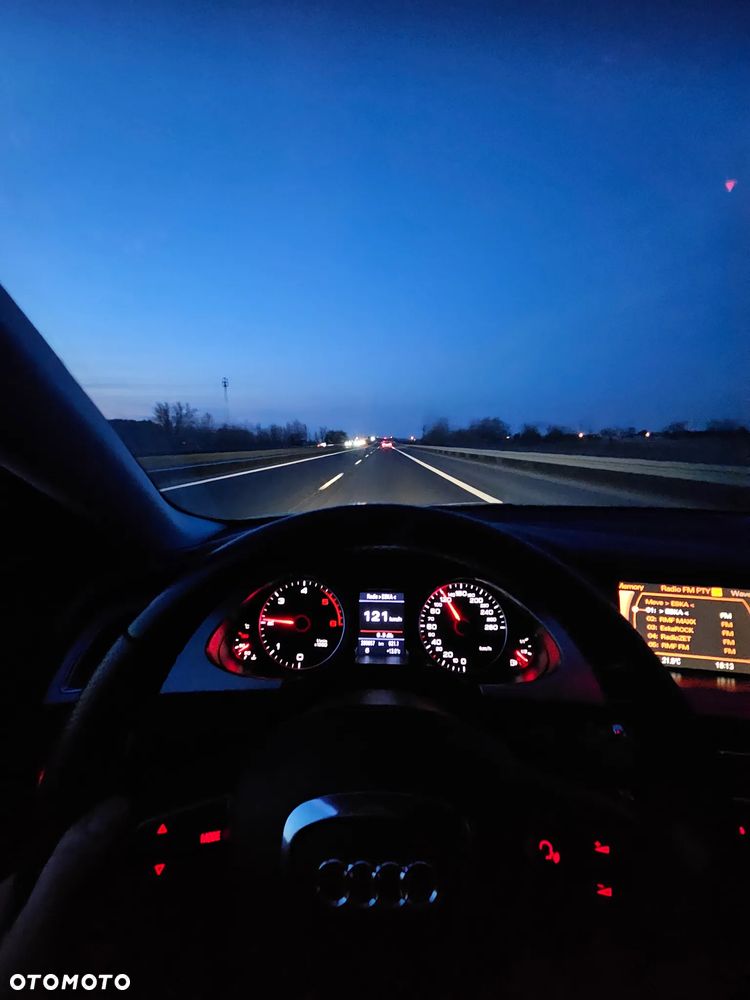 Audi A4 Avant 2.0 TDI DPF Ambition - 6