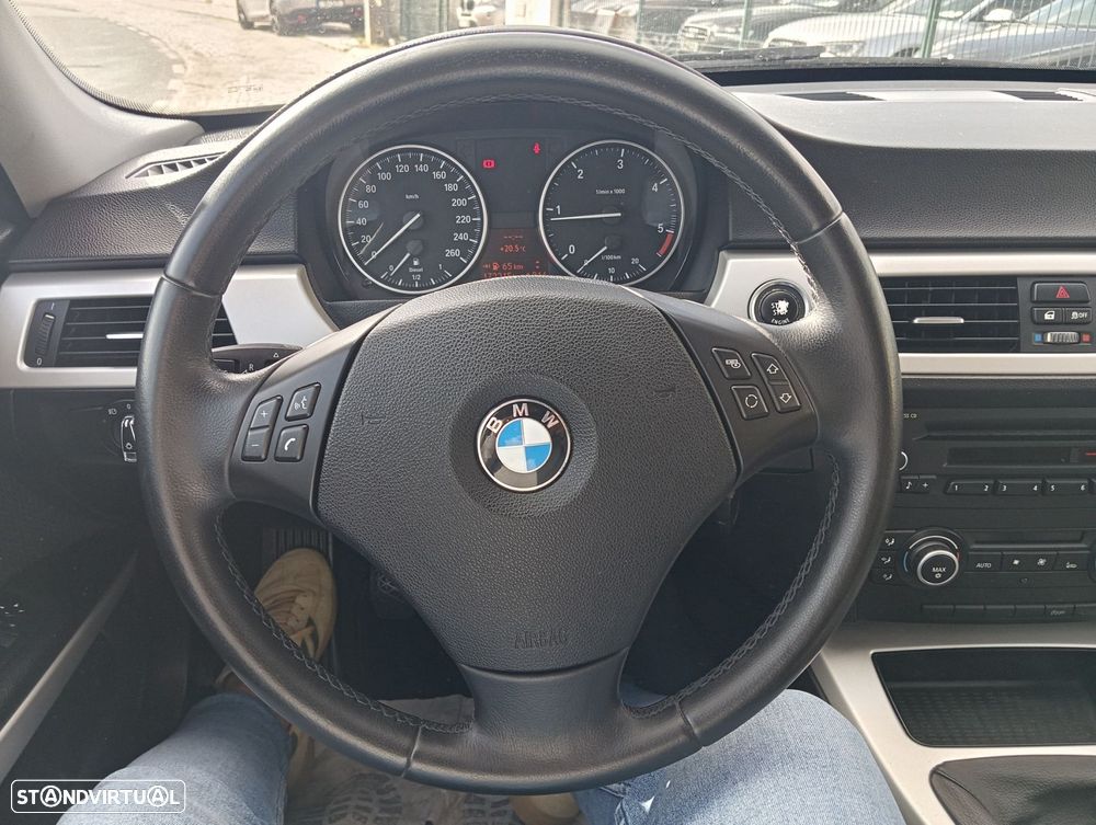 BMW 320 d LifeStyle - 8