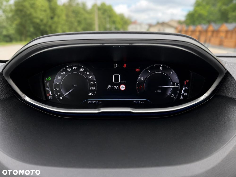 Peugeot 3008 1.6 PureTech GPF GT Line S&S EAT8 - 14