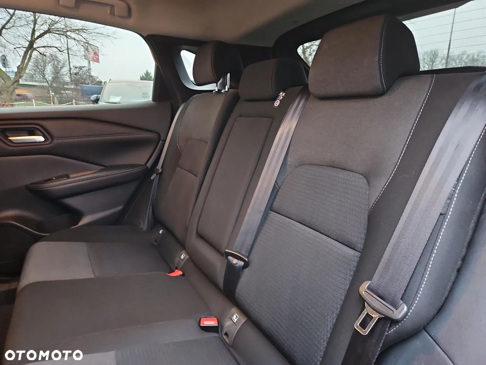 Nissan Qashqai 1.3 DIG-T mHEV N-Connecta Xtronic - 17