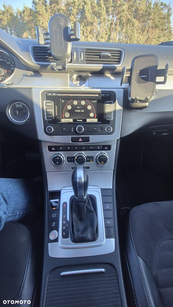 Volkswagen Passat 2.0 TDI DPF DSG Highline - 15